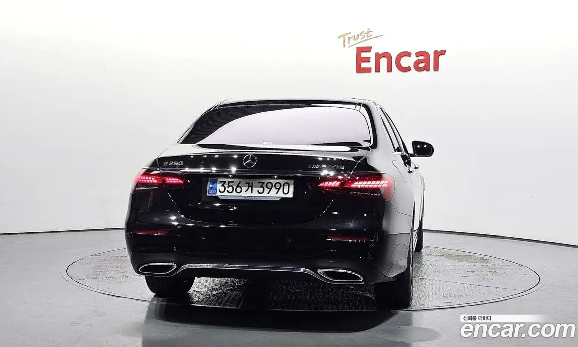 Mercedes-Benz E-Class 2023 2.0 автомат (гидро), фото 4