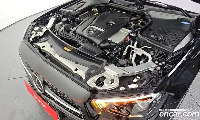 Mercedes-Benz E-Class 2023 2.0 автомат (гидро), миниатюра 6