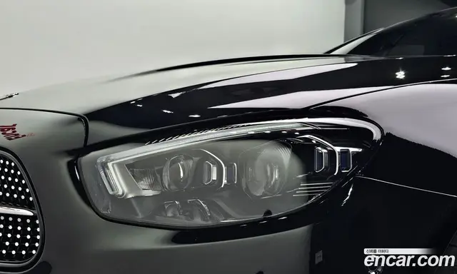 Mercedes-Benz E-Class 2023 2.0 автомат (гидро), миниатюра 8