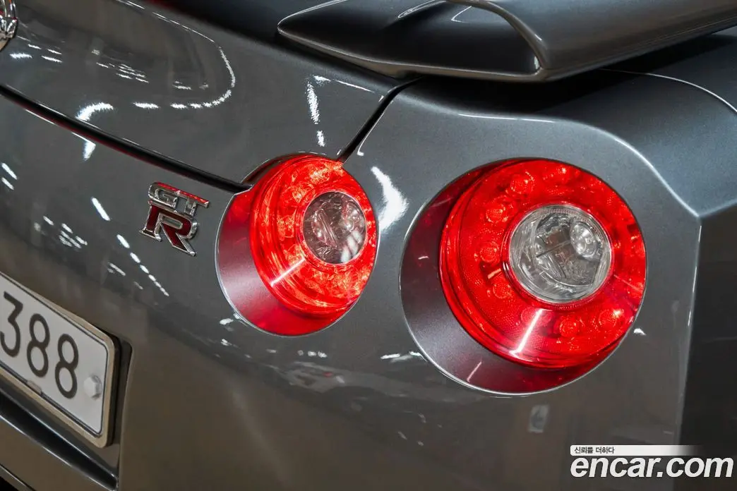 Nissan GT-R 2008 3.8 автомат (гидро), фото 2