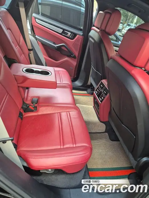Porsche Cayenne 2022 3.0 автомат (гидро), фото 9