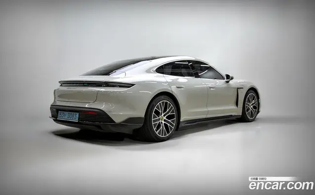 Porsche Taycan 2021 0.1 автомат (гидро), миниатюра 5