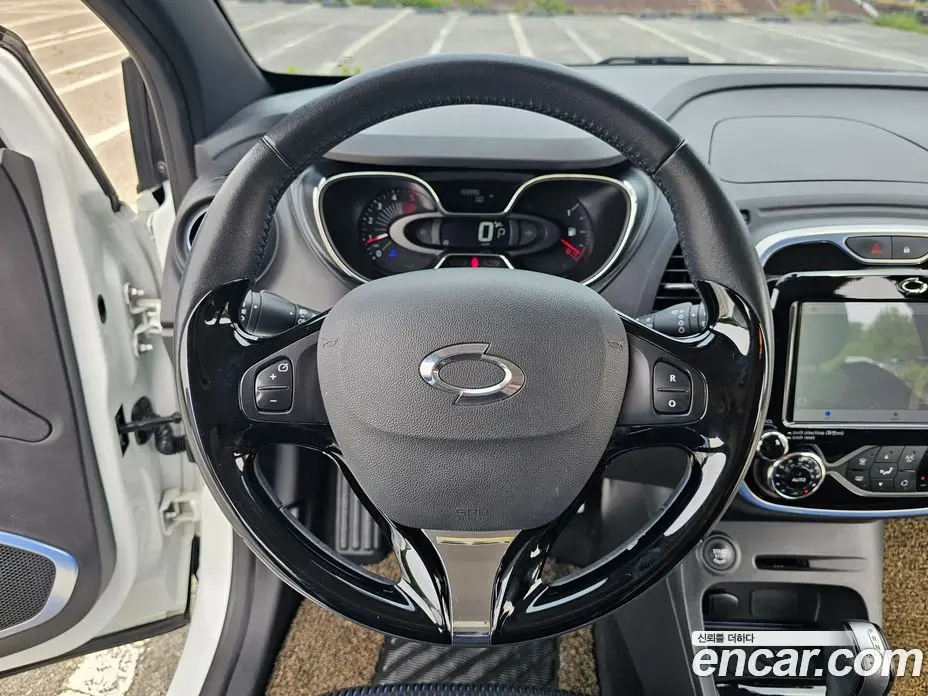 Renault (Samsung) QM3 2017 1.5 автомат (гидро), фото 16 Renault (Samsung) QM3 2017 1.5 автомат (гидро), фото 16
