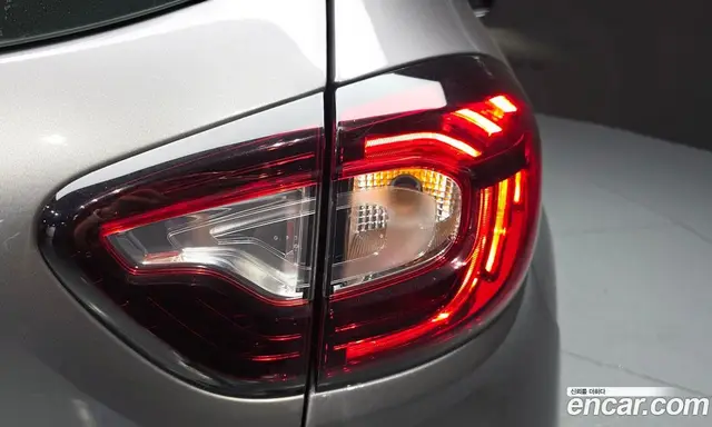 Renault (Samsung) QM3 2018 1.5 автомат (гидро), миниатюра 9