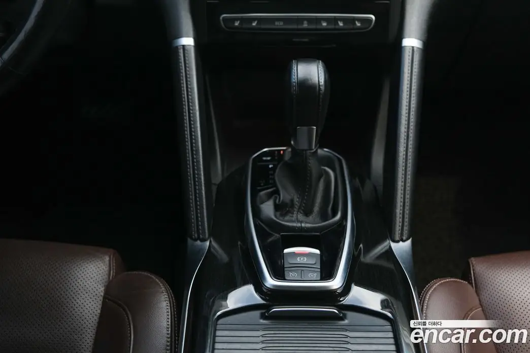 Renault (Samsung) QM6 2016 2.0 автомат (вариатор), фото 13
