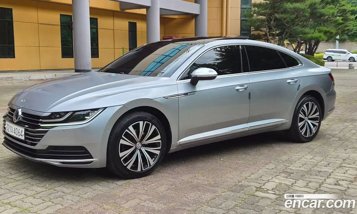 Volkswagen Arteon 2019 2.0 автомат (гидро), фото 1