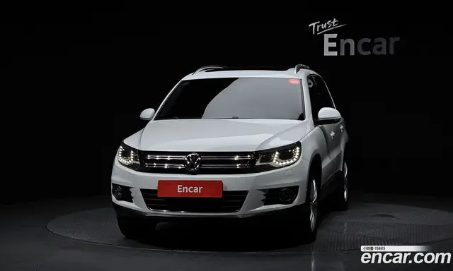Volkswagen Tiguan 2015 2.0 автомат (гидро), миниатюра 3