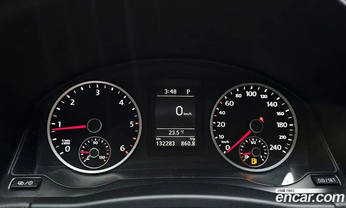 Volkswagen Tiguan 2015 2.0 автомат (гидро), фото 8