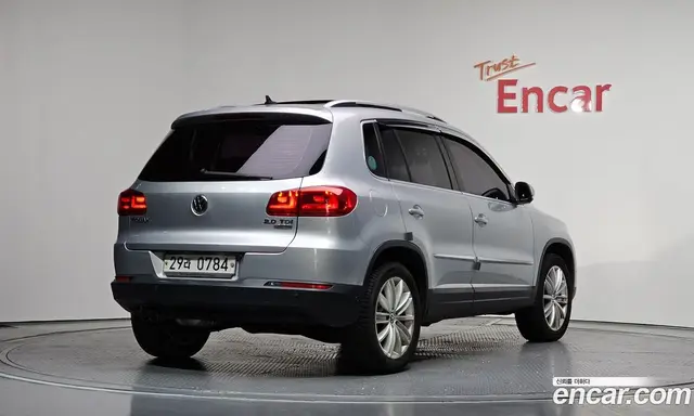Volkswagen Tiguan 2015 2.0 автомат (гидро), миниатюра 2