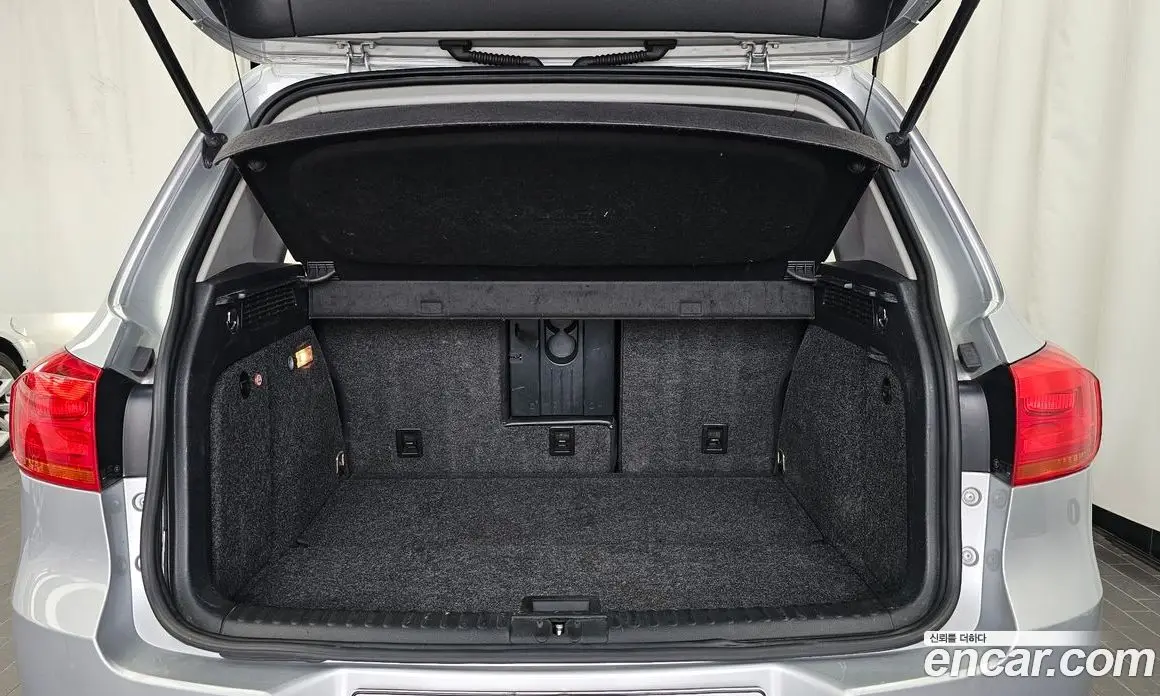Volkswagen Tiguan 2015 2.0 автомат (гидро), фото 20