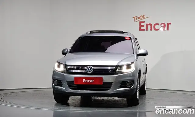 Volkswagen Tiguan 2015 2.0 автомат (гидро), миниатюра 3