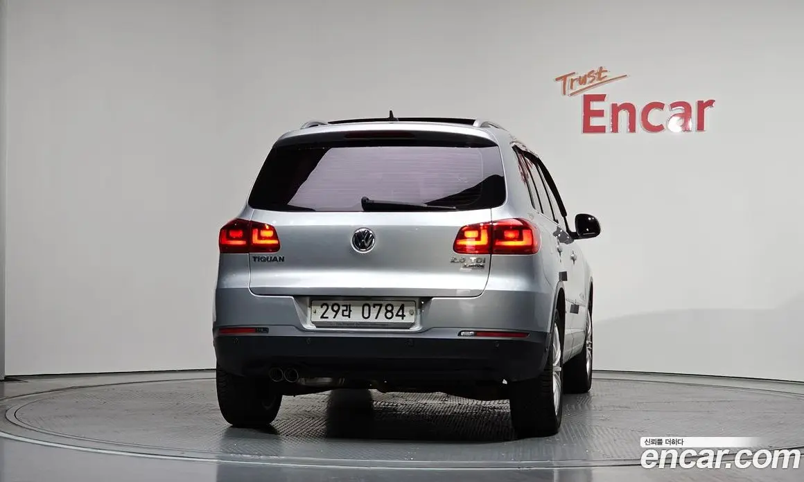 Volkswagen Tiguan 2015 2.0 автомат (гидро), фото 4