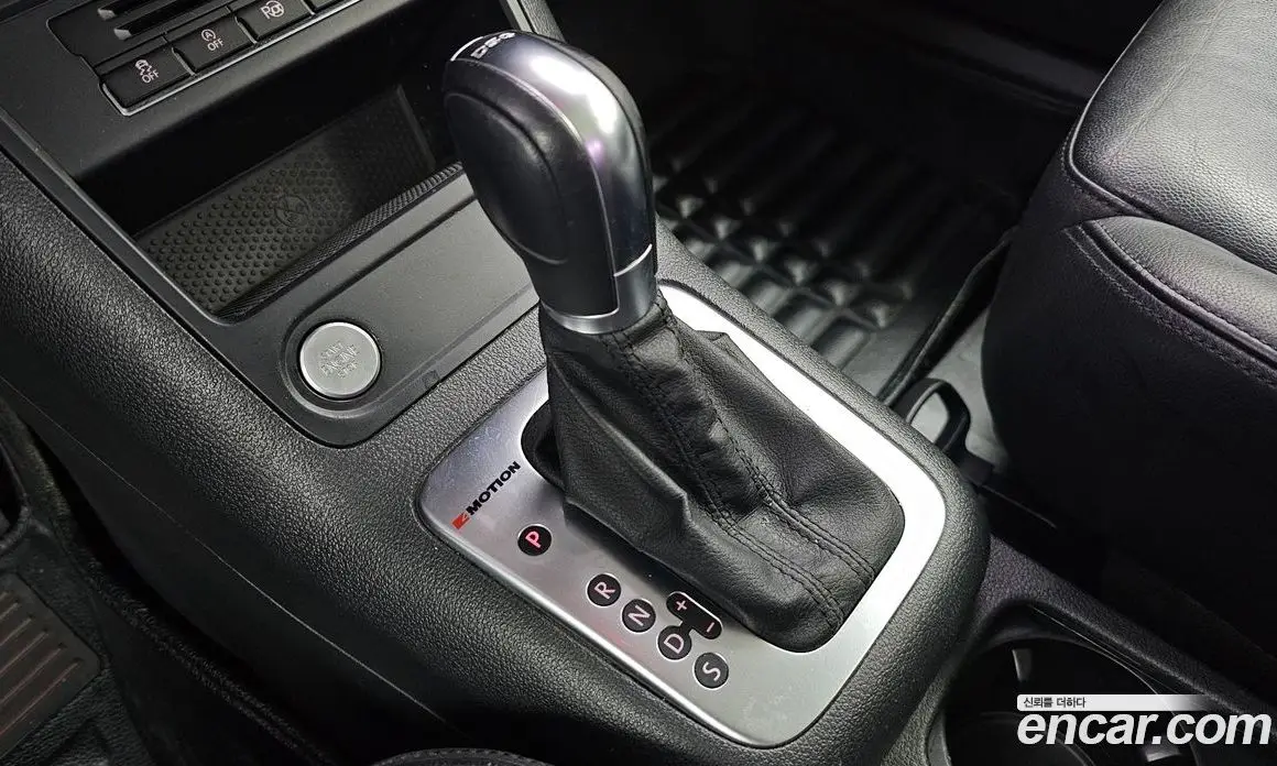 Volkswagen Tiguan 2015 2.0 автомат (гидро), фото 9