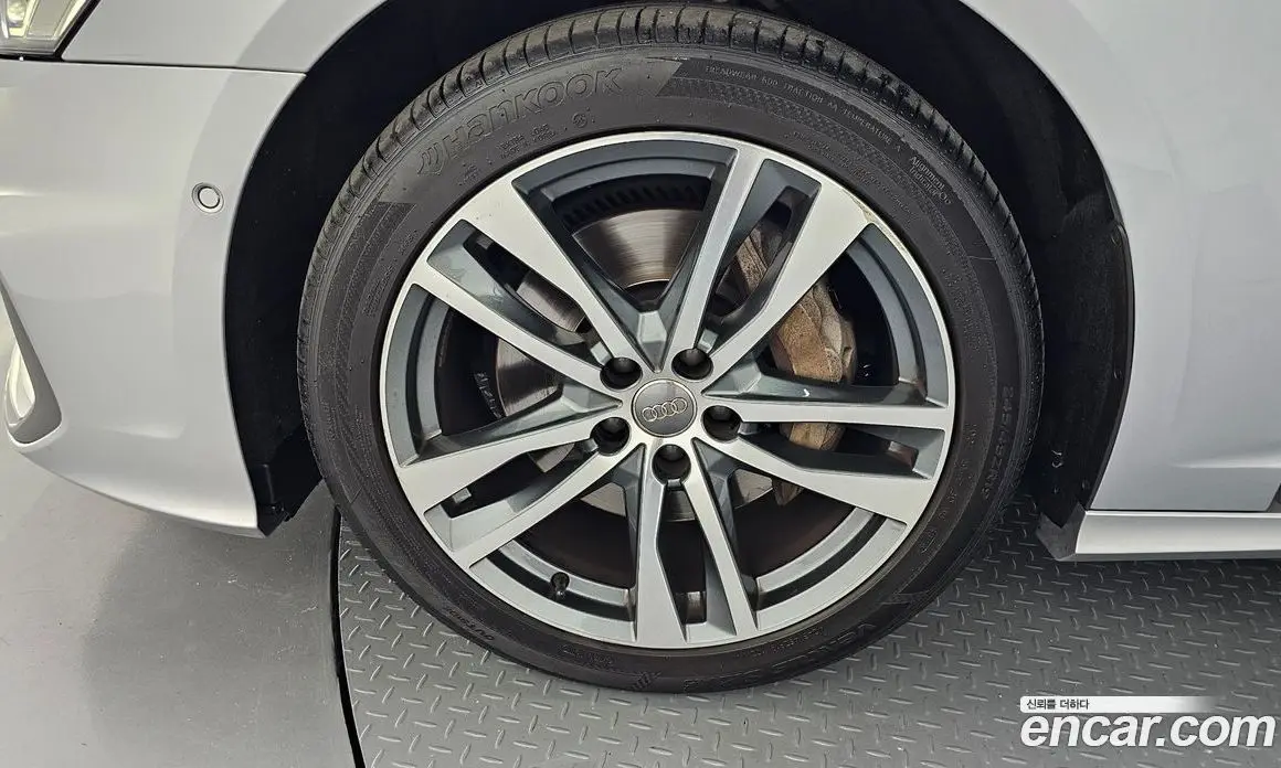 Audi A6 2021 3.0 автомат (гидро), фото 5