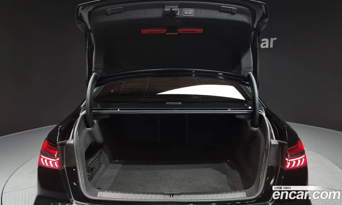Audi A6 2023 2.0 автомат (гидро), фото 20