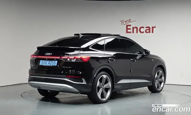 Audi Q4 e-tron, 2025, 15 963 км