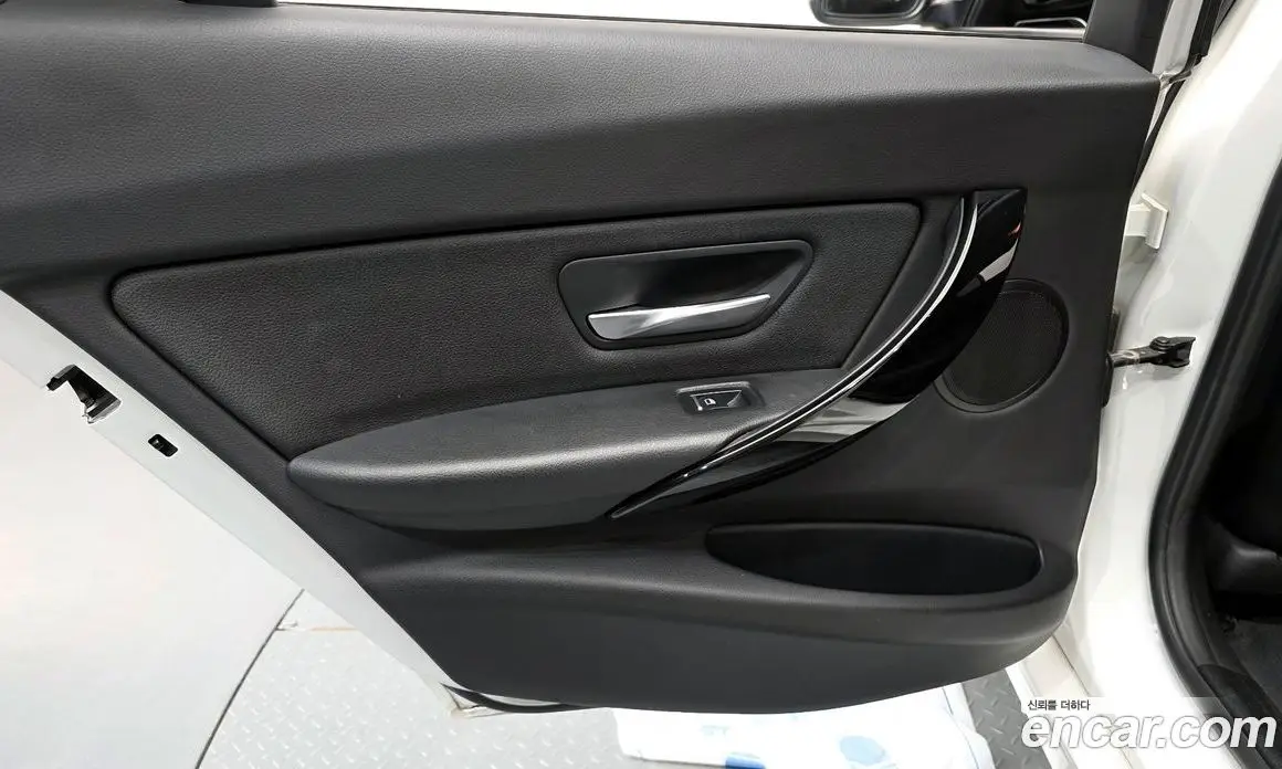 BMW 3 серия 2018 2.0 автомат (гидро), фото 15