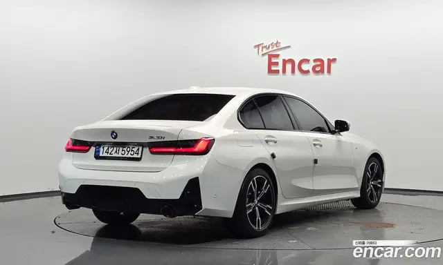 BMW 3 серия, 2023, 47 013 км