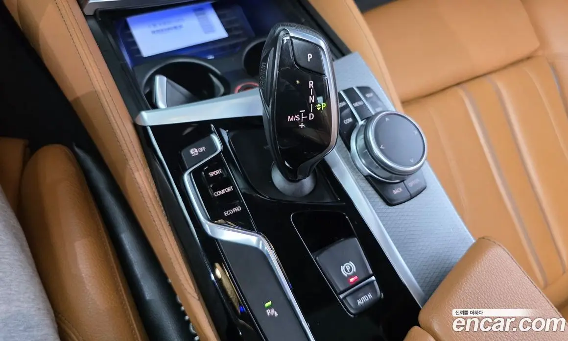 BMW 5 серия 2017 2.0 автомат (гидро), фото 9