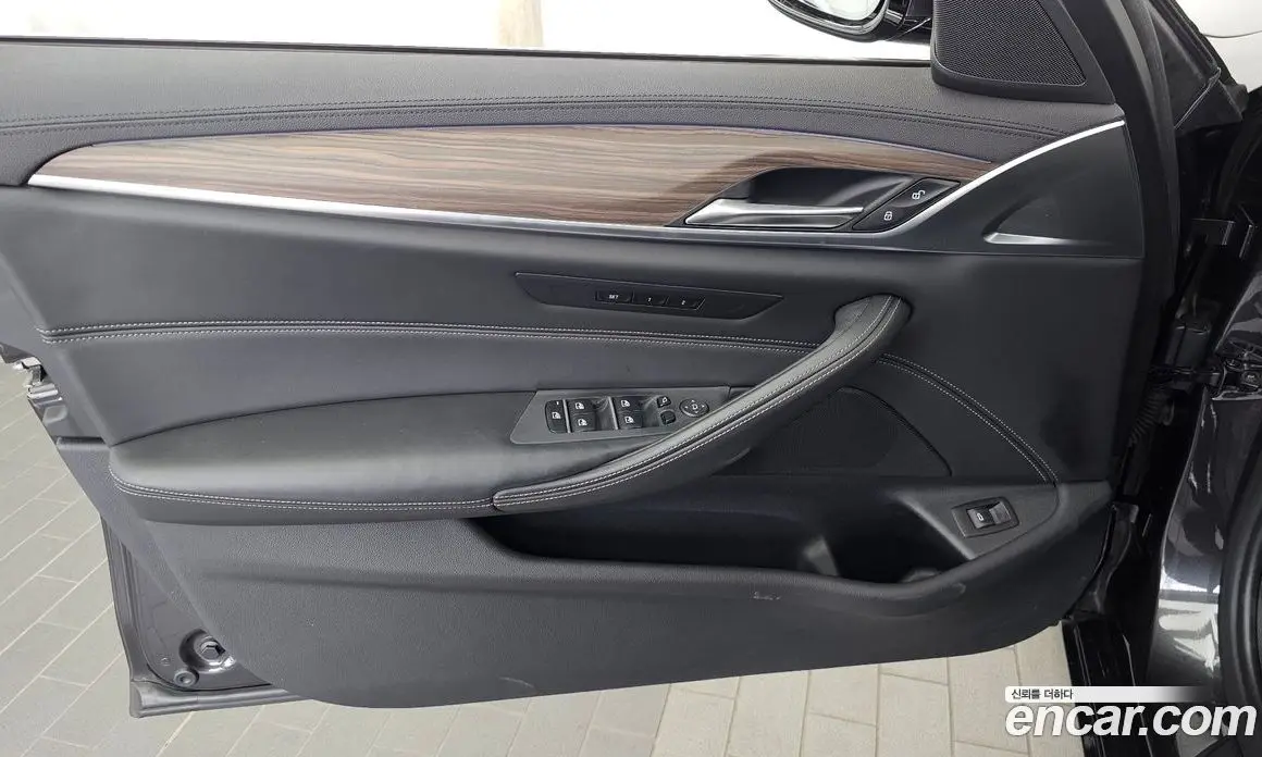 BMW 5 серия 2018 2.0 автомат (гидро), фото 14