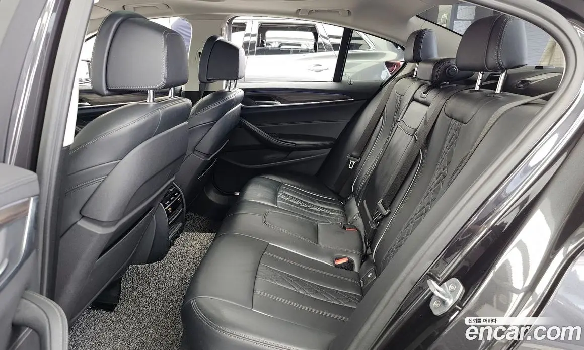 BMW 5 серия 2018 2.0 автомат (гидро), фото 16