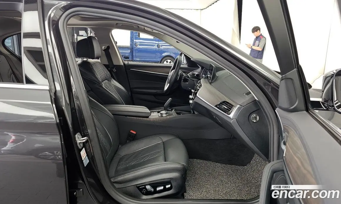 BMW 5 серия 2018 2.0 автомат (гидро), фото 17