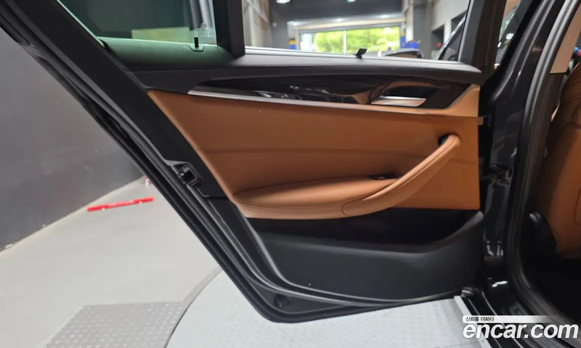 BMW 5 серия 2023 2.0 автомат (гидро), фото 15