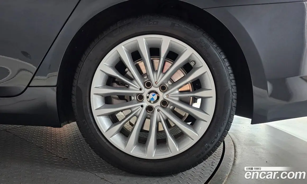 BMW 5 серия 2023 2.0 автомат (гидро), фото 7