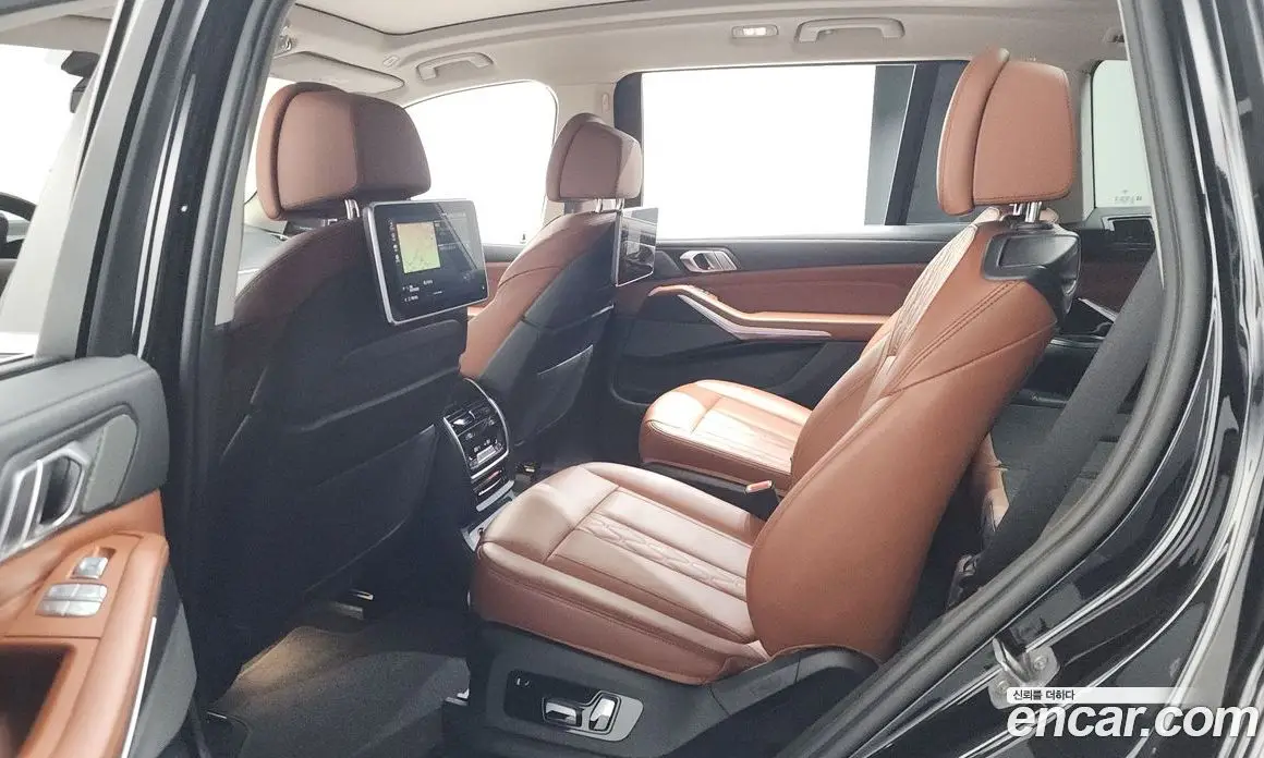 BMW X7 2022 3.0 автомат (гидро), фото 16