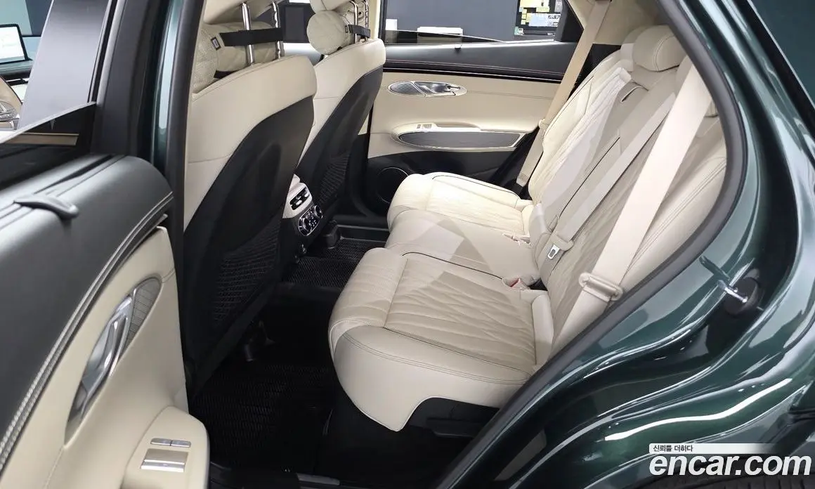 Genesis GV70 2023 2.5 автомат (гидро), фото 17