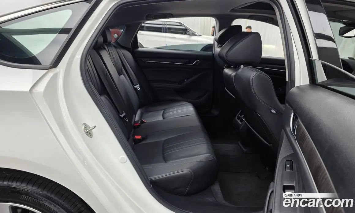 Honda Accord 2019 1.5 автомат (гидро), фото 12