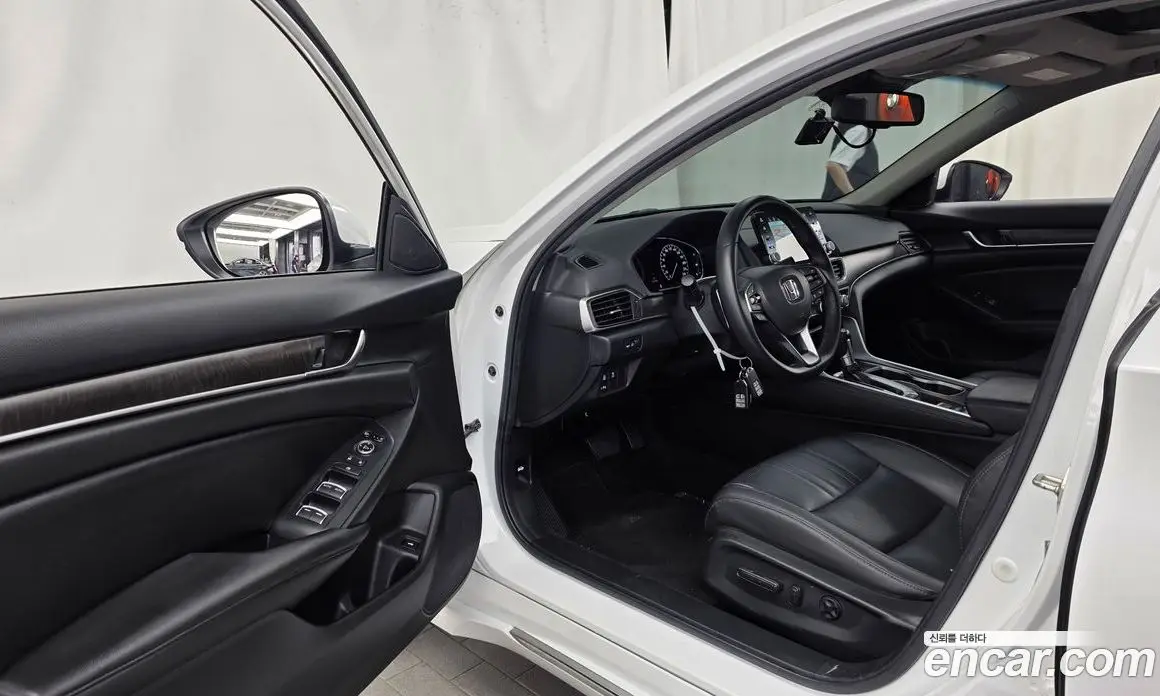 Honda Accord 2019 1.5 автомат (гидро), фото 10