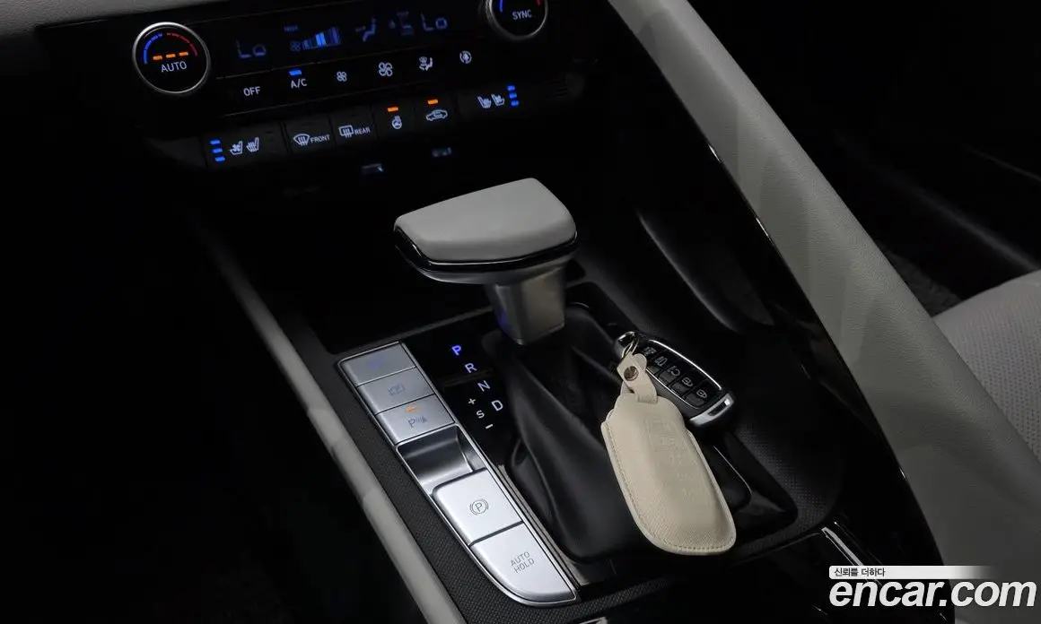 Hyundai Avante 2021 1.6 автомат (гидро), фото 12