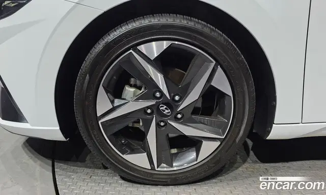 Hyundai Avante 2021 1.6 автомат (гидро), миниатюра 5