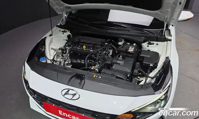Hyundai Avante 2021 1.6 автомат (гидро), миниатюра 6