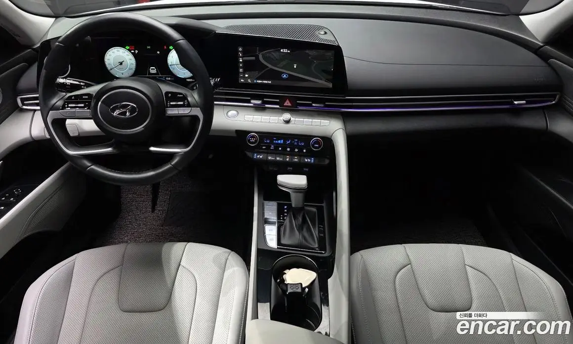 Hyundai Avante 2021 1.6 автомат (гидро), фото 10