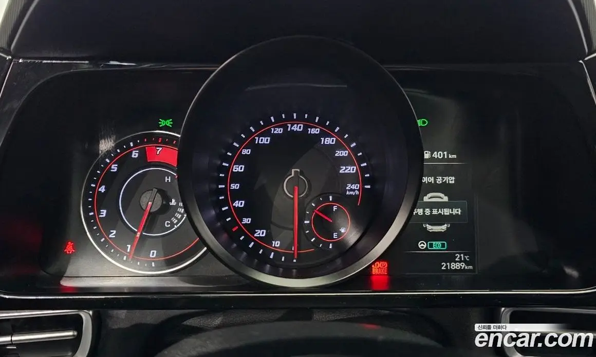 Hyundai Avante 2021 1.6 автомат (гидро), фото 11