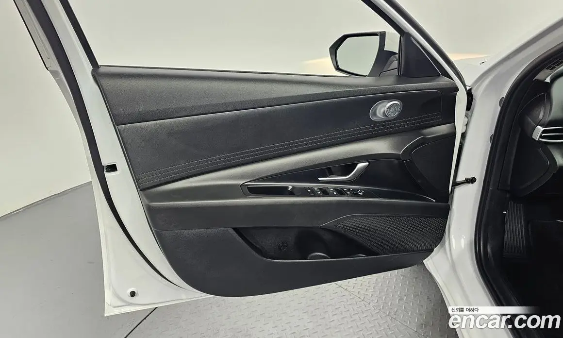 Hyundai Avante 2021 1.6 автомат (гидро), фото 14