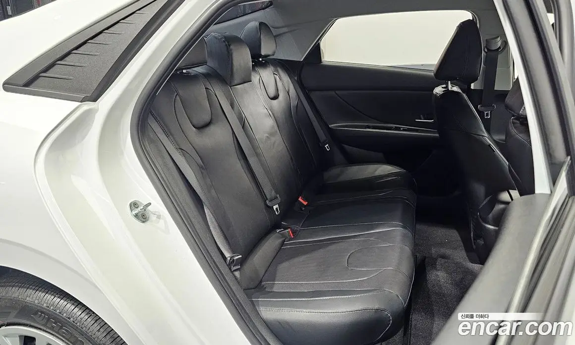 Hyundai Avante 2021 1.6 автомат (гидро), фото 18
