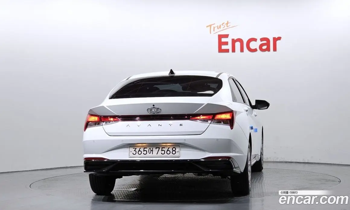 Hyundai Avante 2021 1.6 автомат (гидро), фото 4