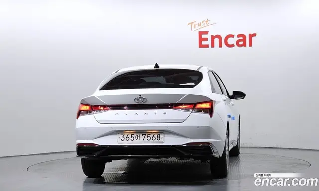 Hyundai Avante 2021 1.6 автомат (гидро), миниатюра 4