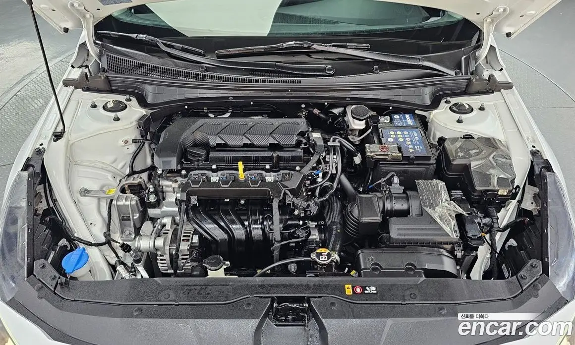 Hyundai Avante 2021 1.6 автомат (гидро), фото 6