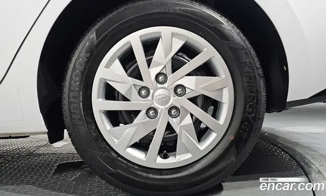 Hyundai Avante 2021 1.6 автомат (гидро), миниатюра 7