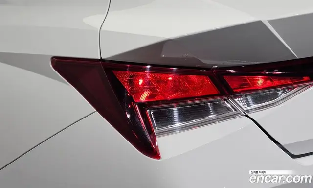 Hyundai Avante 2021 1.6 автомат (гидро), миниатюра 9