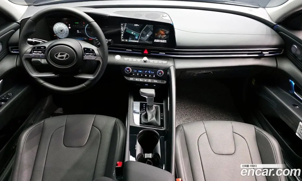Hyundai Avante 2025 1.6 автомат (гидро), фото 10