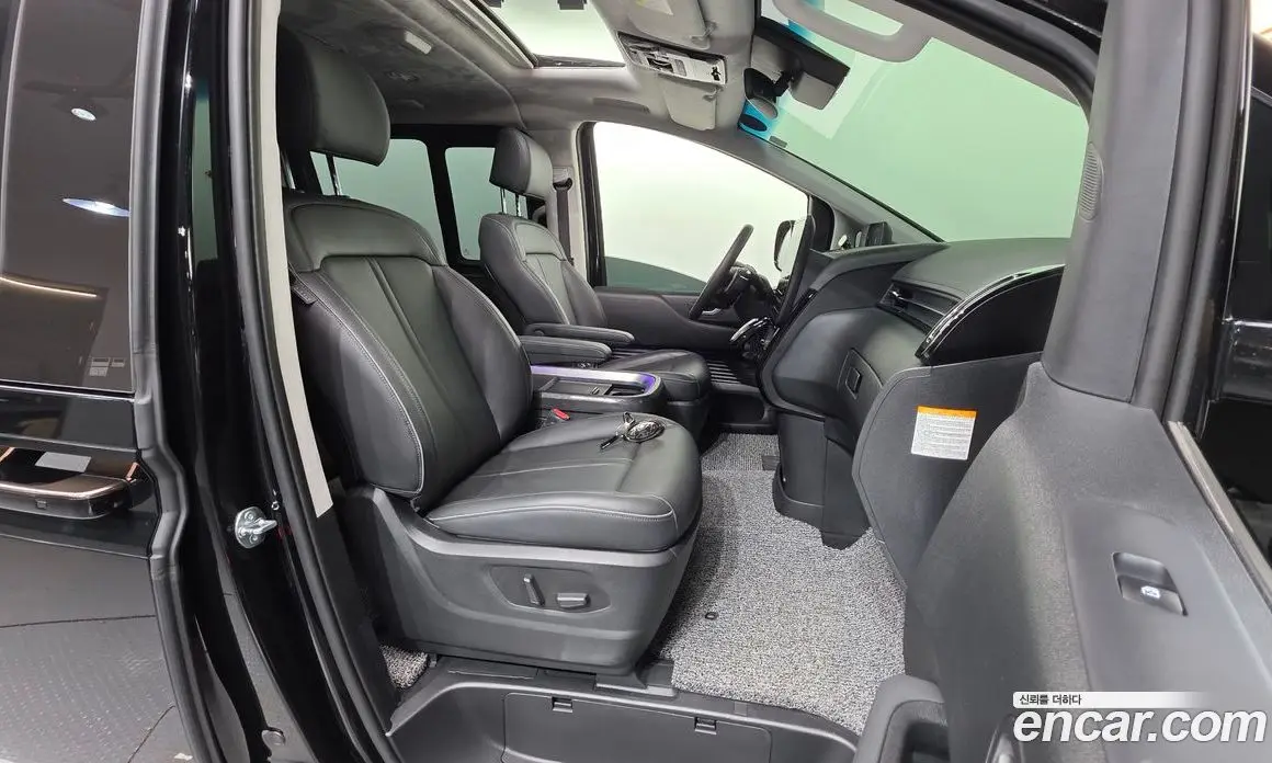 Hyundai Staria 2024 1.6 автомат (гидро), фото 13