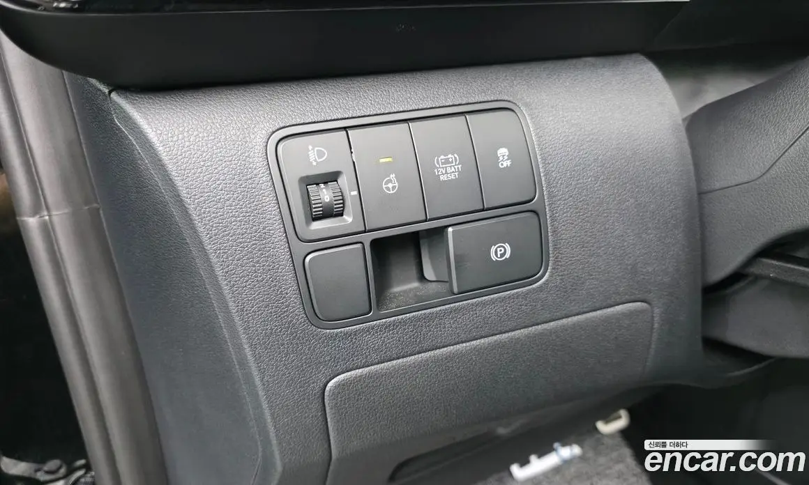 Hyundai Staria 2024 1.6 автомат (гидро), фото 18
