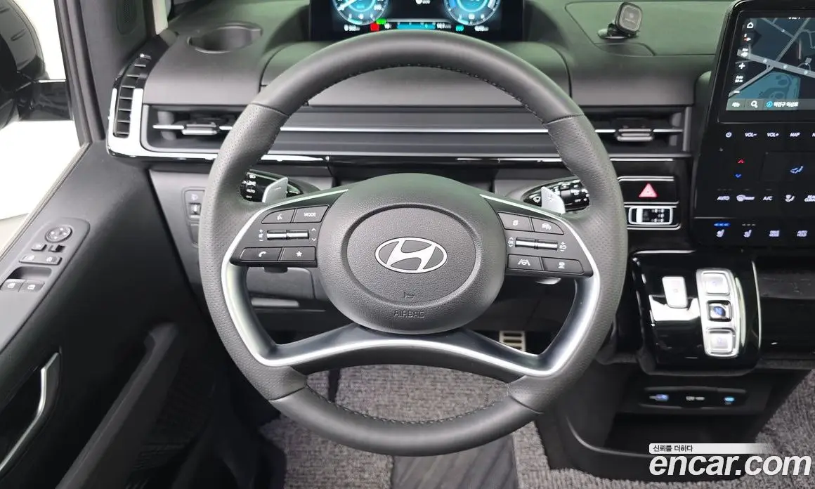 Hyundai Staria 2024 1.6 автомат (гидро), фото 19