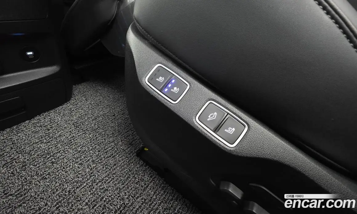 Hyundai Staria 2024 1.6 автомат (гидро), фото 23