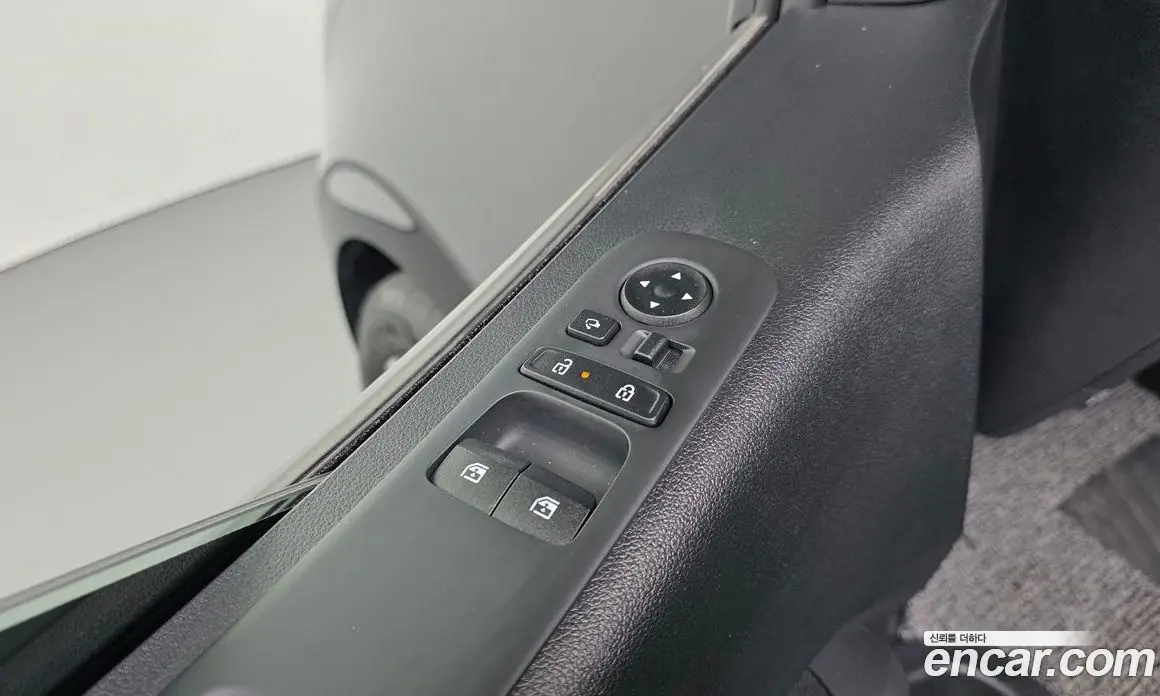 Hyundai Staria 2024 1.6 автомат (гидро), фото 31